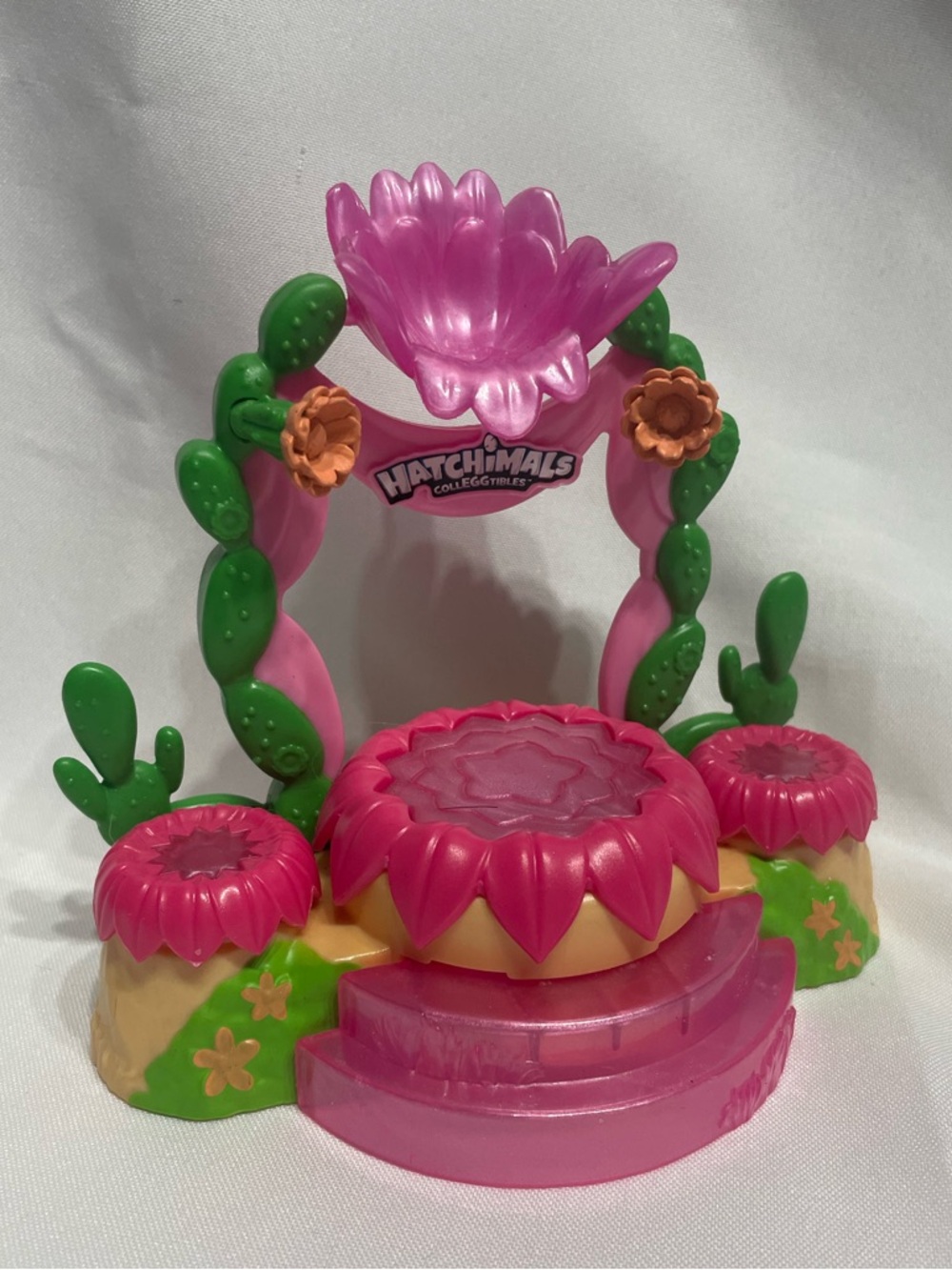 Hatchimals CollEGGtibles Talent Show Light-up Playset Great Condition